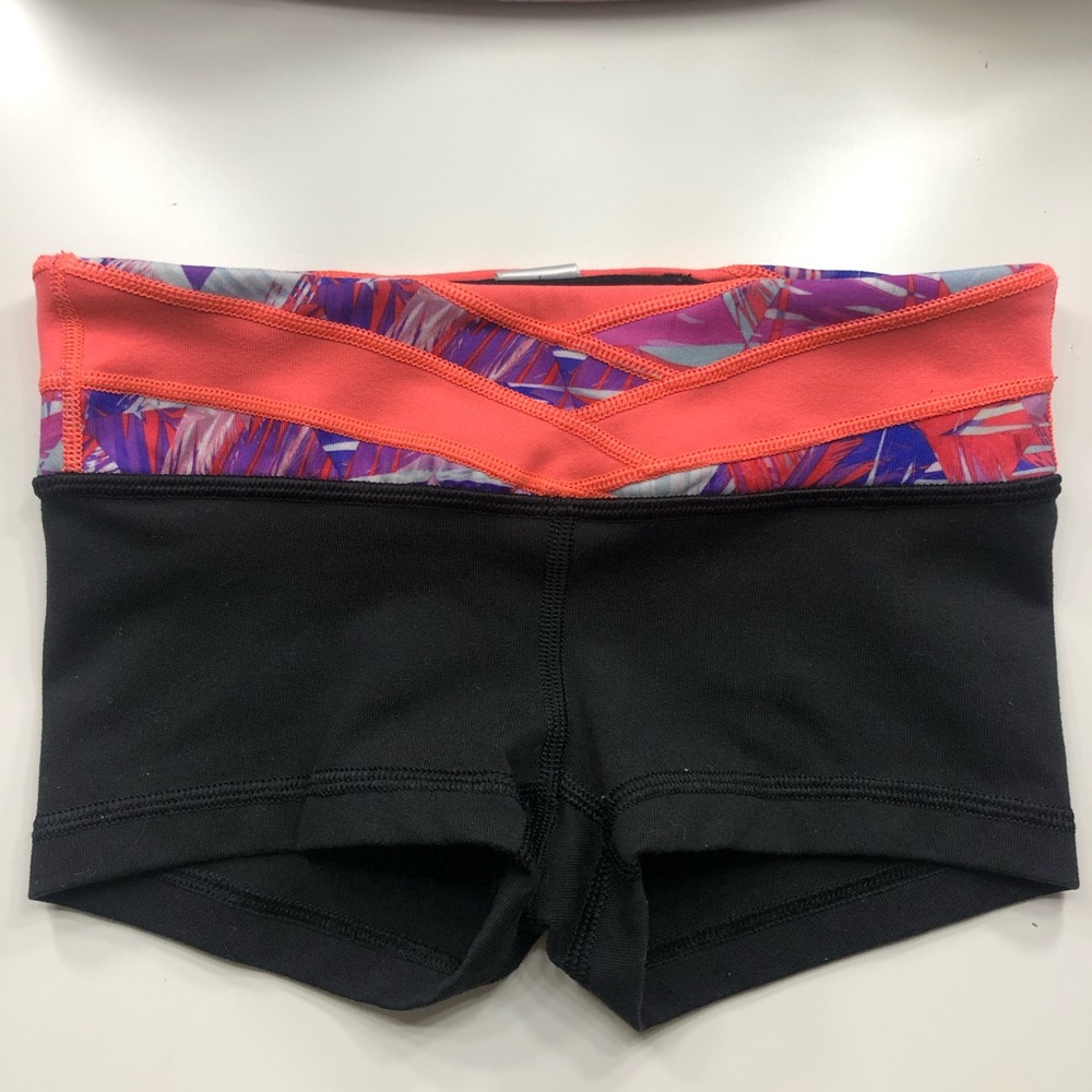 ivivva (kids lululemon) black shorts